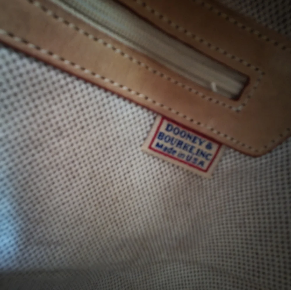 Dooney & Bourke Shoulder Satchel!